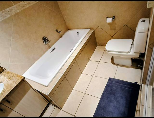 3 BEDROOM APARTMENT BLOCK FOR SALE IN FERREIRA TOWN